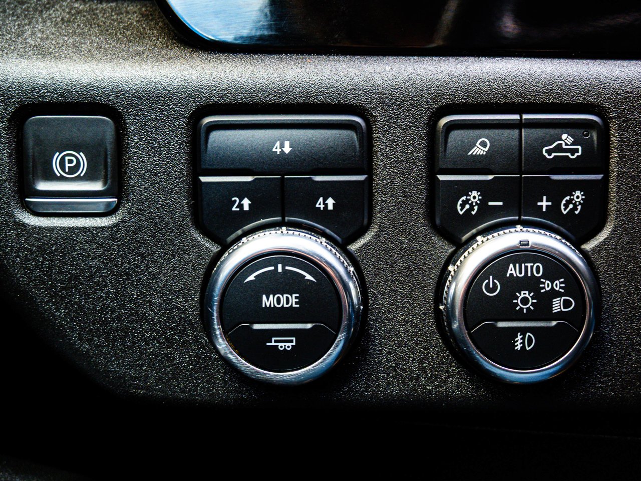 2024 GMC Sierra 2500HD 4WD Double Cab 149 SLE Red Sherwood Park - photo #17