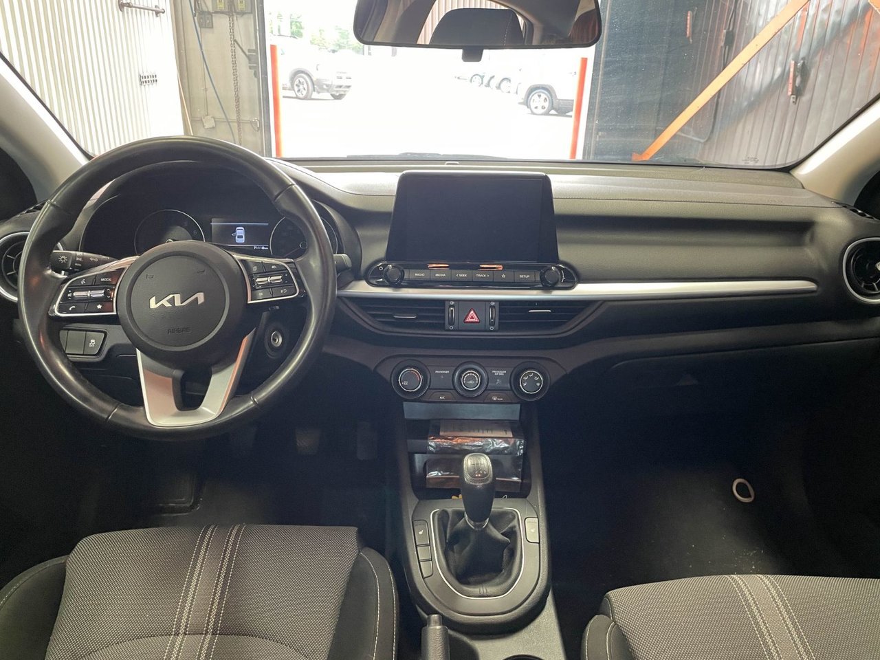 Kia Forte LX *SIÈGES CHAUFF* CARPLAY BLUETOOTH A/C USB 2022 Gris Saint-Jérôme - photo #9