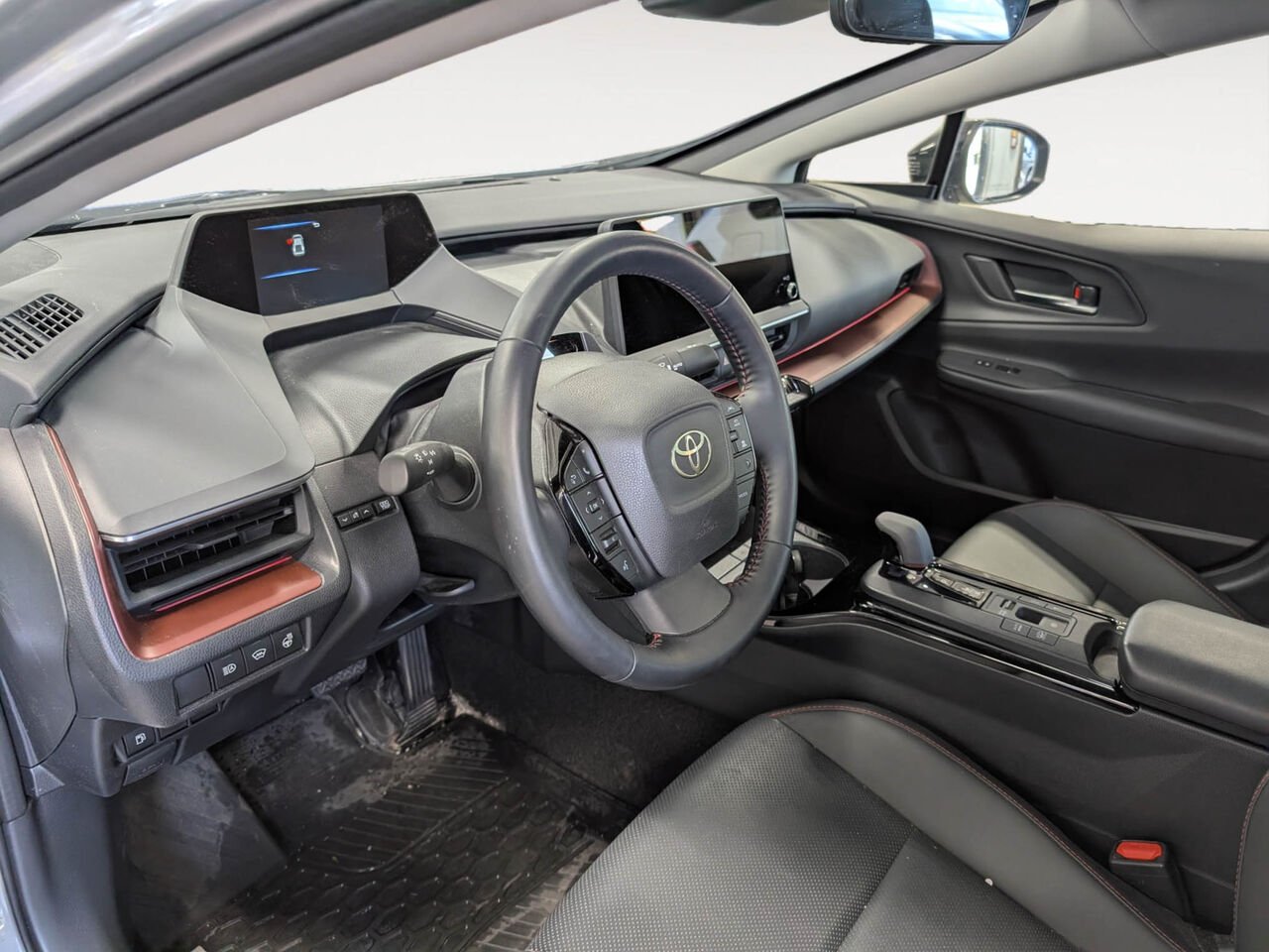 Toyota Prius Prime XSE/SIÈGES CHAUFFANTS/TOIT PANORAMIQUE FIXE/VOLANT CHAUFFANT/SIÈGES EN CUIR/AC 2025 Argent Incisif Sherbrooke - photo #5