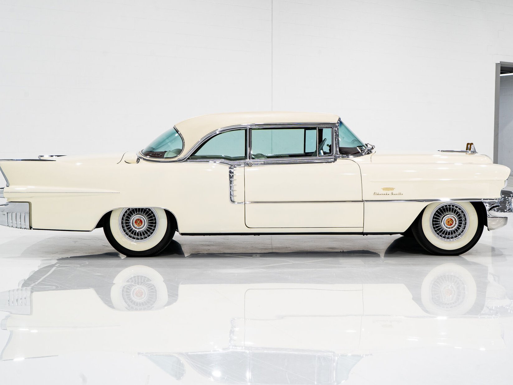 1956 Cadillac Eldorado Seville With Factory A/C | PRIX EN USD White Montreal - photo #30