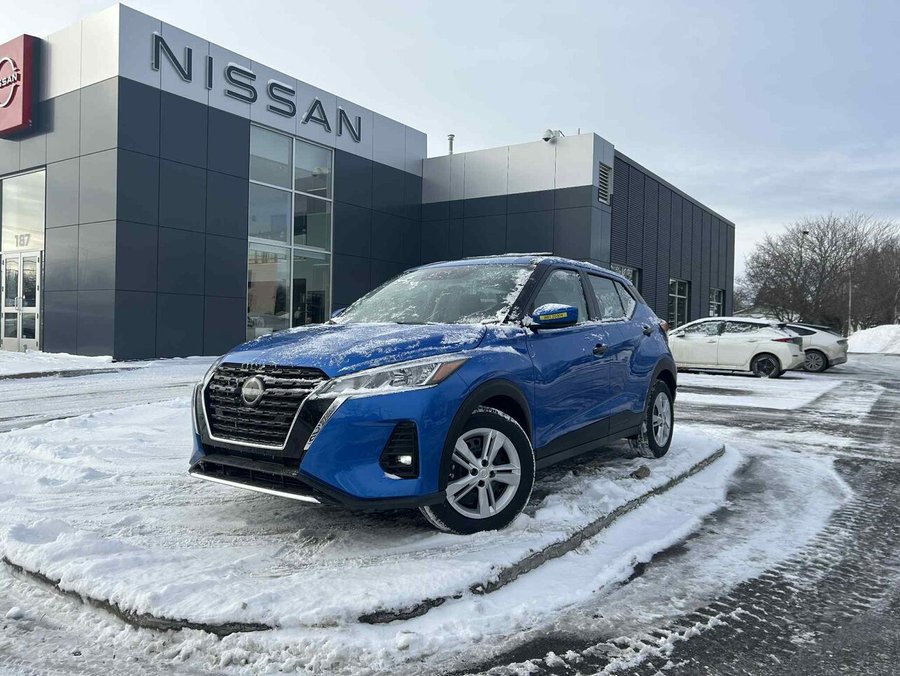 Nissan Kicks Play 2025 2025 Bleu électrique métallisé