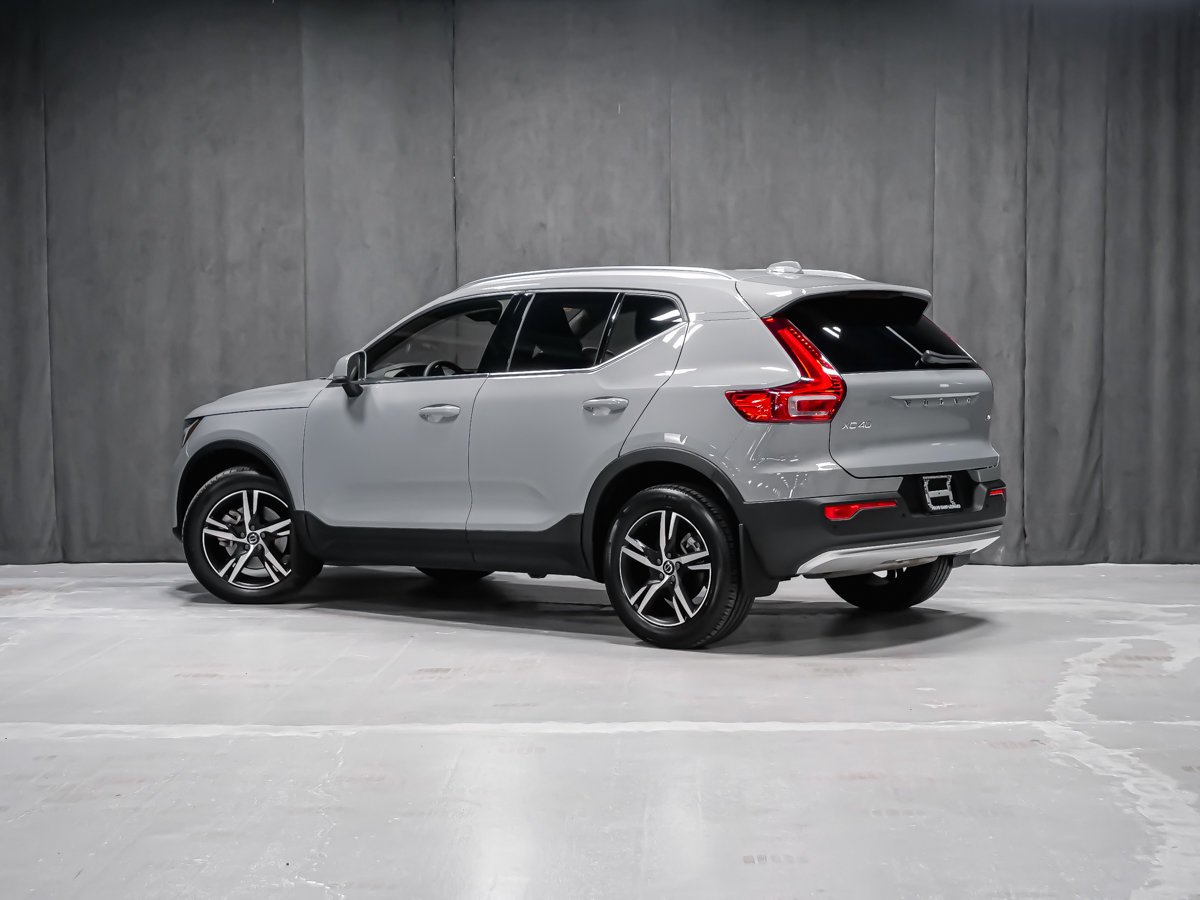 Volvo XC40 B5 CORE BRIGHT CLIMATE 2025 Gris Montréal - photo #3