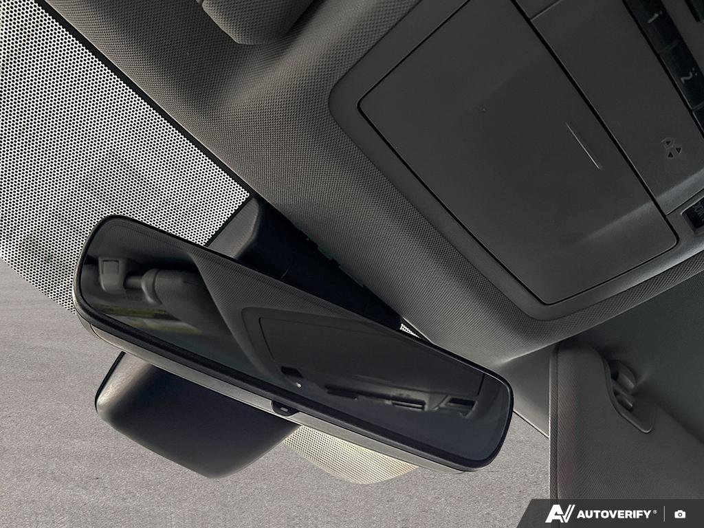 2018 Toyota Highlander 2501260A | SE Silver Edmonton - photo #19
