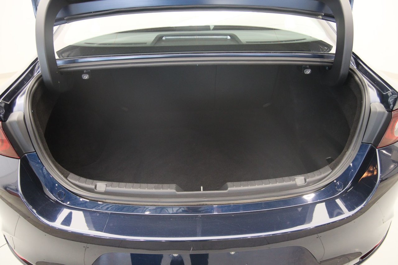 2023 Mazda Mazda3 VIN 3MZBPBCMXPM358774 Blue Baie-Comeau - photo #17