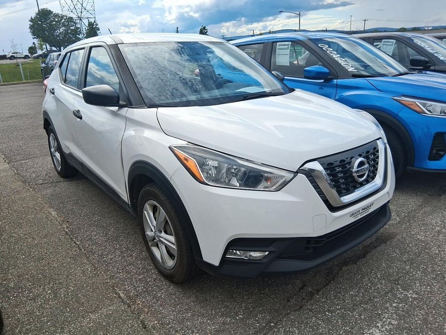 2022 Nissan Kicks S TA 2022 White