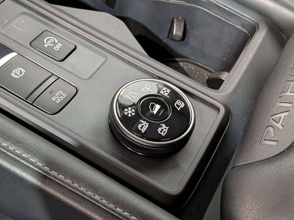 2024 Nissan Pathfinder S 4WD Grey Val-David - photo #29