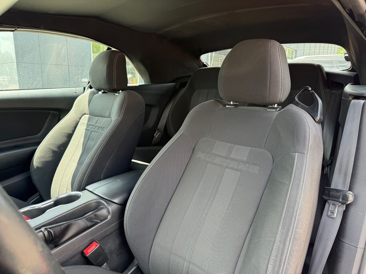 2020 Ford Mustang EcoBoost décapotable Orange Châteauguay - photo #10
