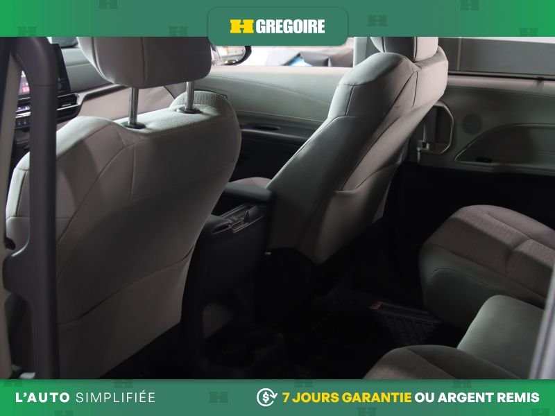 Toyota Sienna 2023 Noir Saint-Eustache - photo #23
