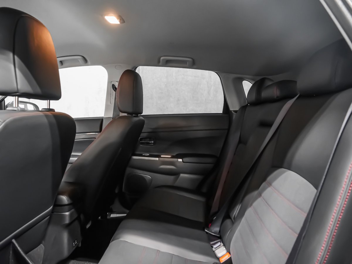 Mitsubishi RVR SEL 2026 Noir Labrador Montréal - photo #12