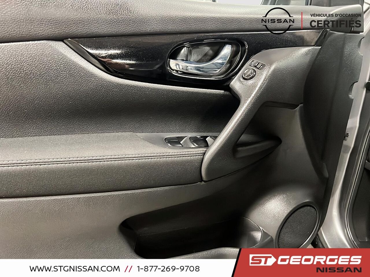 2017 Nissan Qashqai Grey Saint-Georges - photo #10
