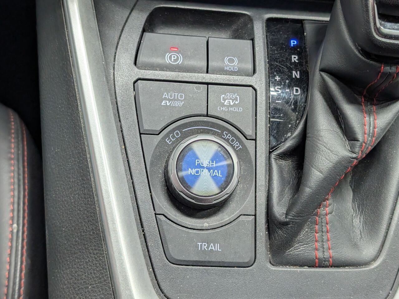 Toyota RAV4 Prime XSE PRIME-HYBRIDE BRANCHABLE/SIÈGES CHAUFFANTS/TOIT OUVRANT/VOLANT CHAUFFANT/AC BIZONE 2023 Blanc Sherbrooke - photo #15