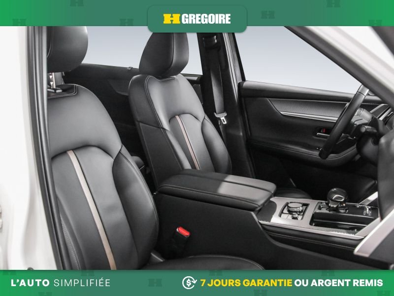 2025 Mazda CX-70 White Blainville - photo #31