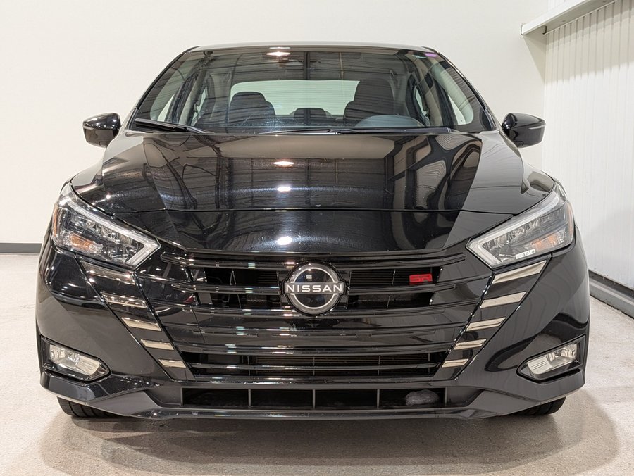 Nissan Versa SR CVT 2024 Noir