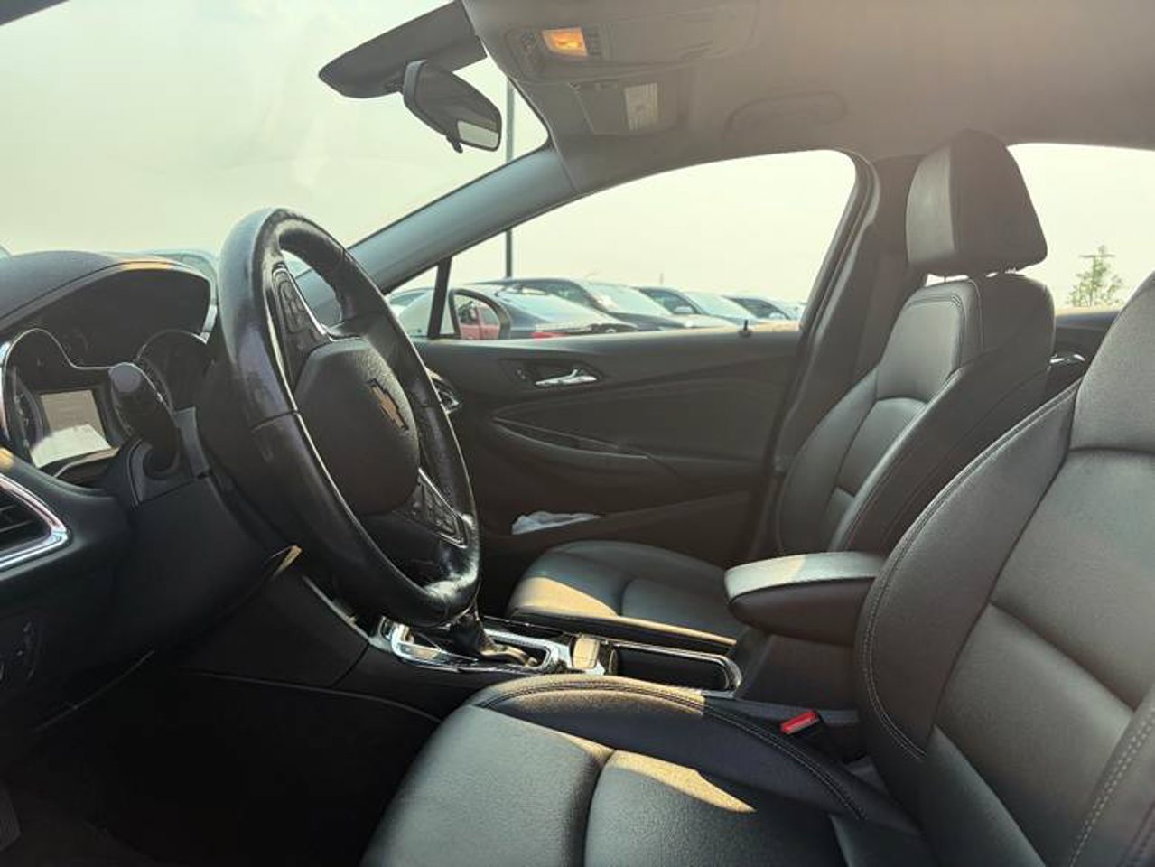 2019 Chevrolet Cruze 4dr Sdn Premier White Sherwood Park - photo #5