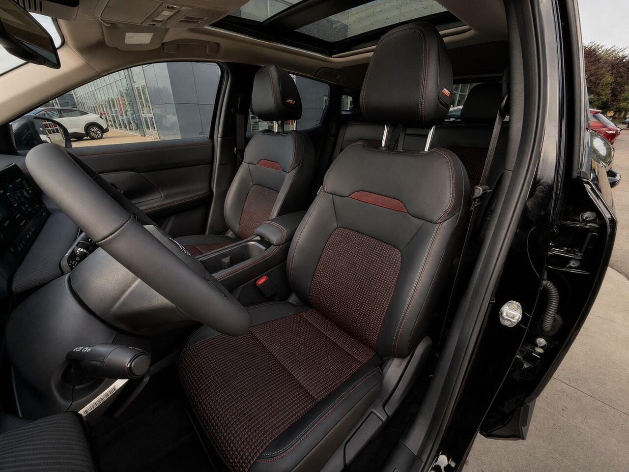 NISSAN Kicks KICKS SR PRIVIL GE 2026 Super noir Châteauguay - photo #10