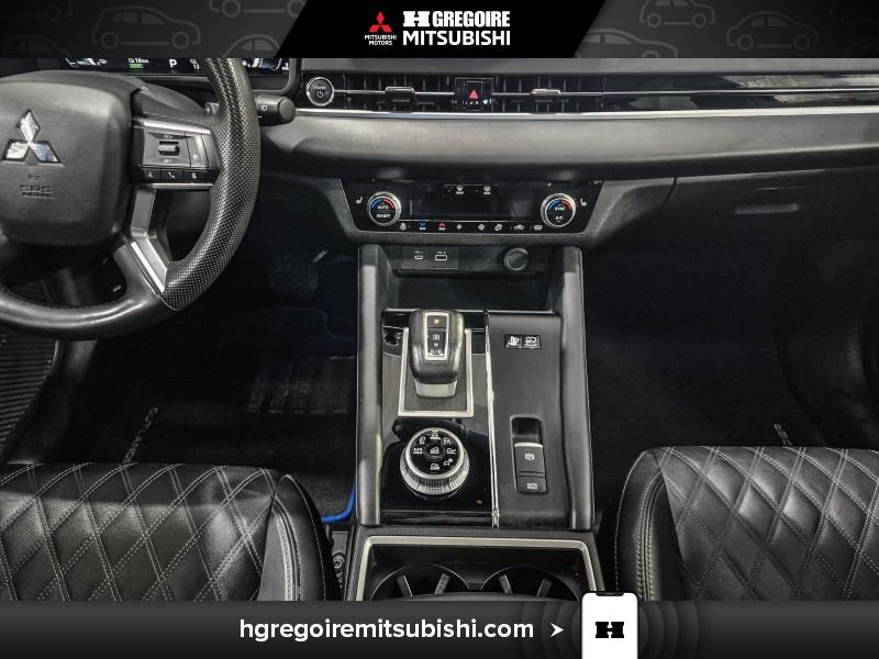 2023 Mitsubishi Outlander Plug-In Hybrid Bronze Laval - photo #25