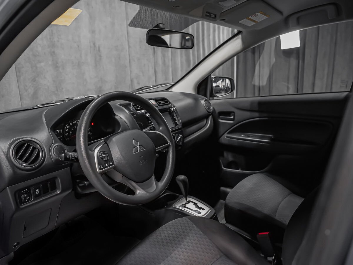 Mitsubishi Mirage ES 2018 Argent Montréal - photo #6