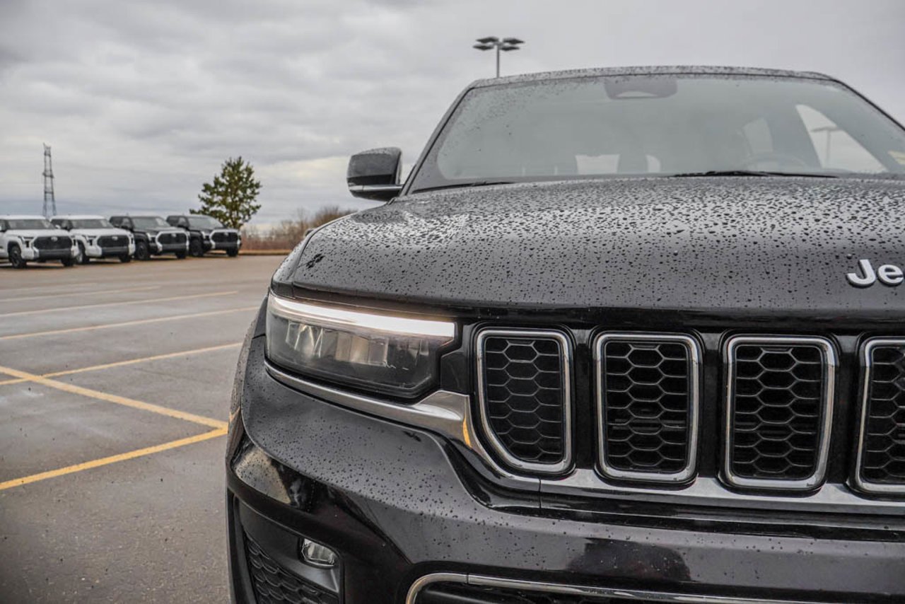2022 Jeep Grand Cherokee L Overland 4x4 Ember Pearl Sherwood Park - photo #10