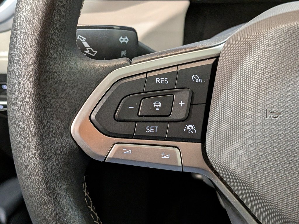 Volkswagen Taos Comfortline 4MOTION 2025 Noir Val-David - photo #14