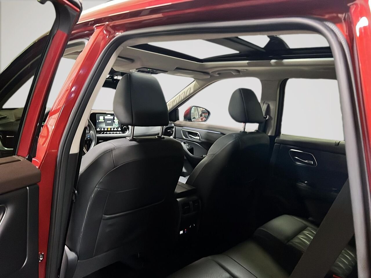 2023 Nissan Rogue Red Québec - photo #12