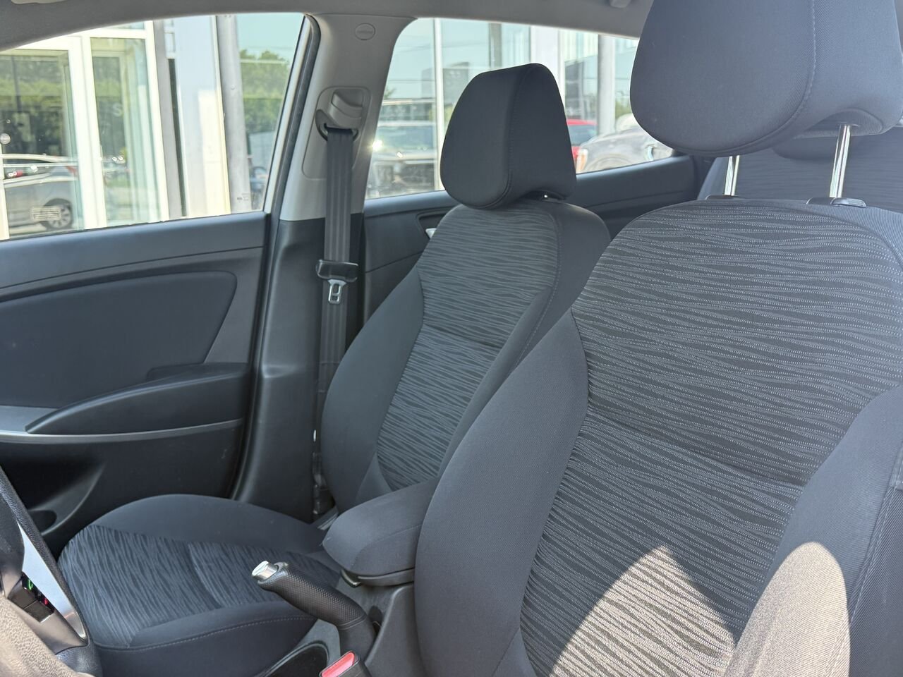 2016 Hyundai Accent Granby - photo #10