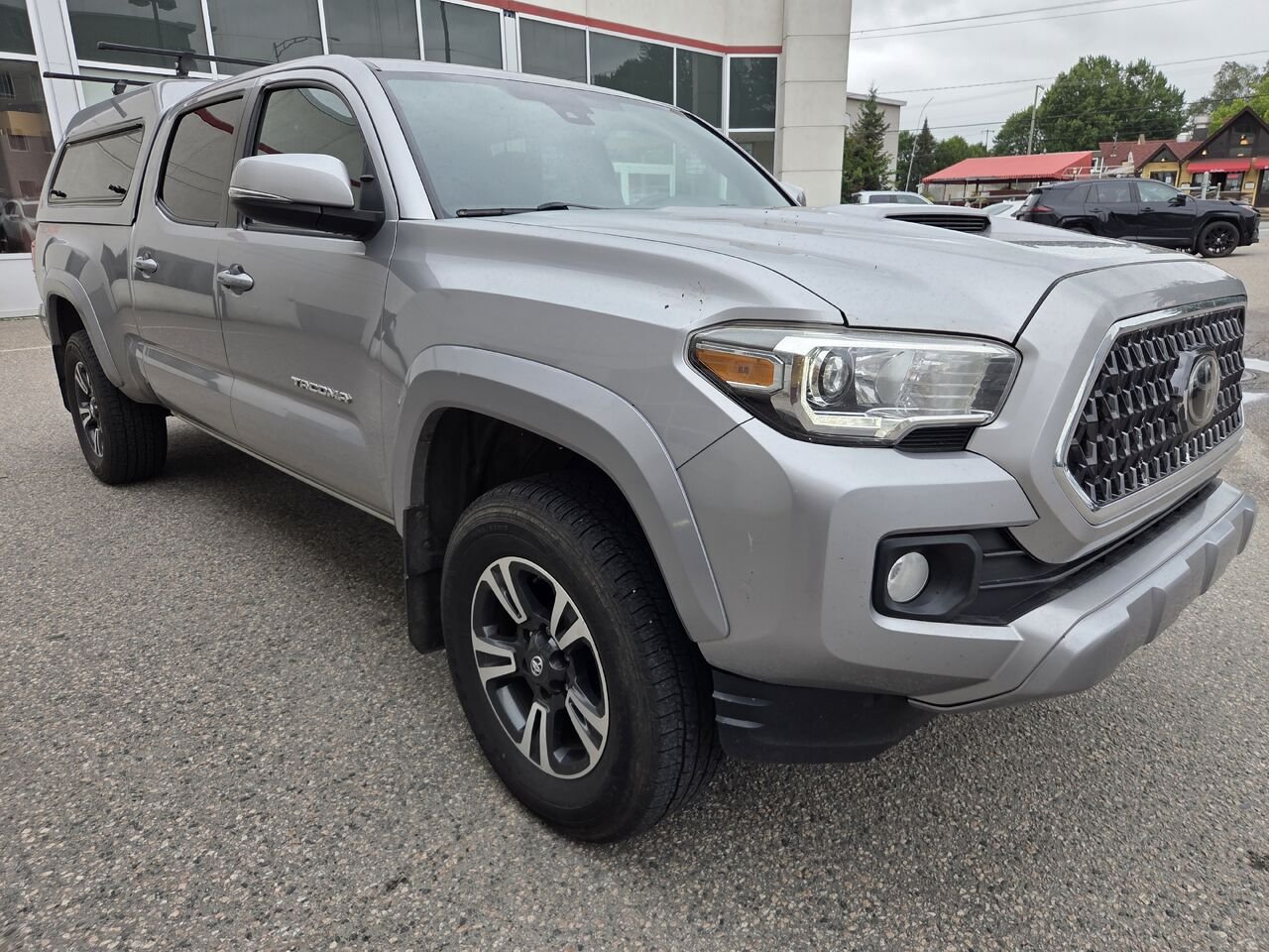 Toyota TACOMA 2018 Argent Mont-Laurier - photo #2