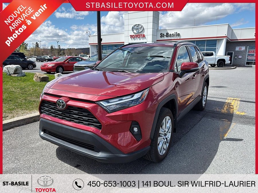 2025 Toyota RAV4 XLE 2025 Red