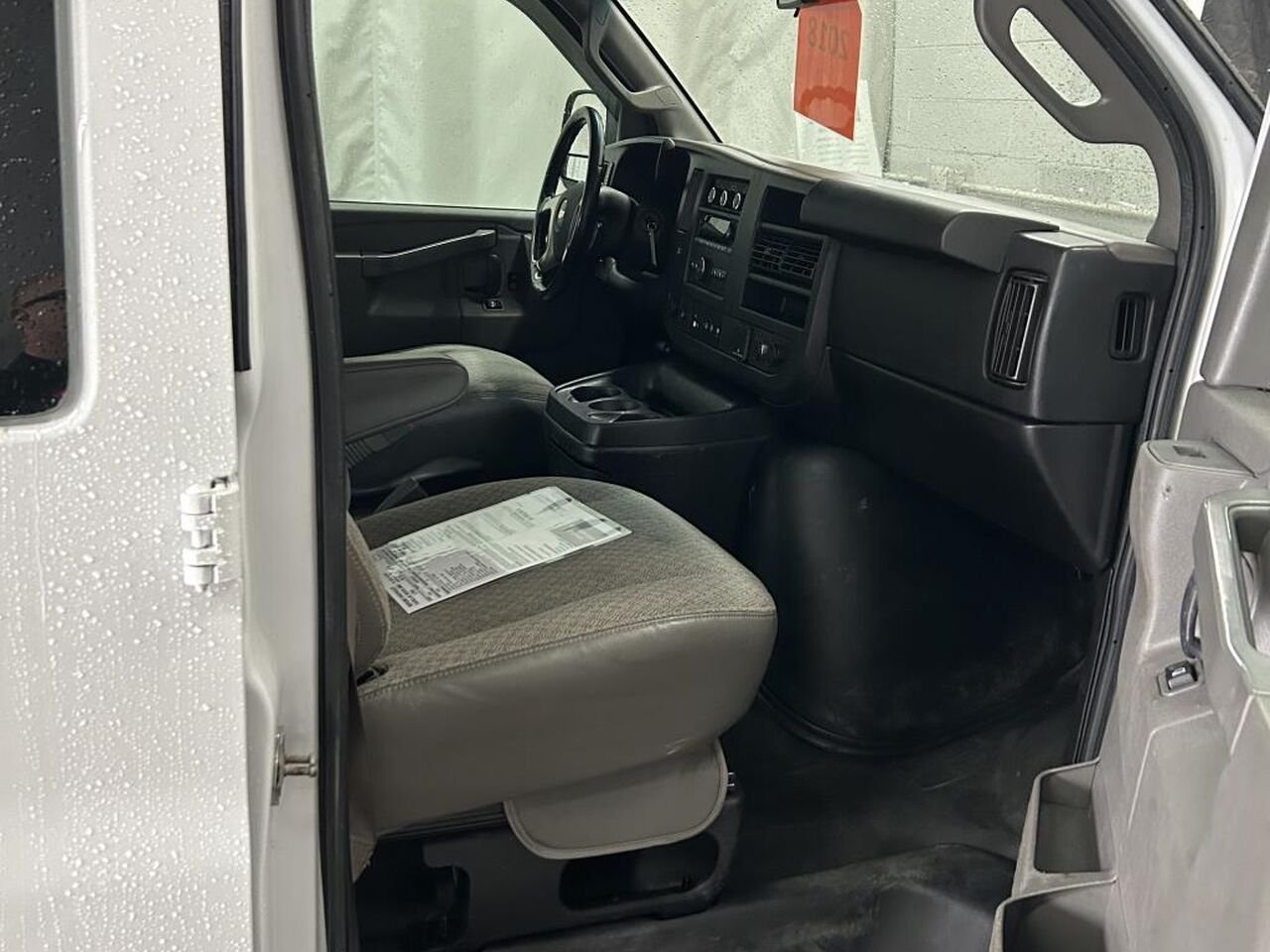 2018 CHEVROLET FOURGONNETTE UTILITAIRE LONGUE EXPRESS Traction arrière 2500 155 po White Rivière-du-Loup - photo #14