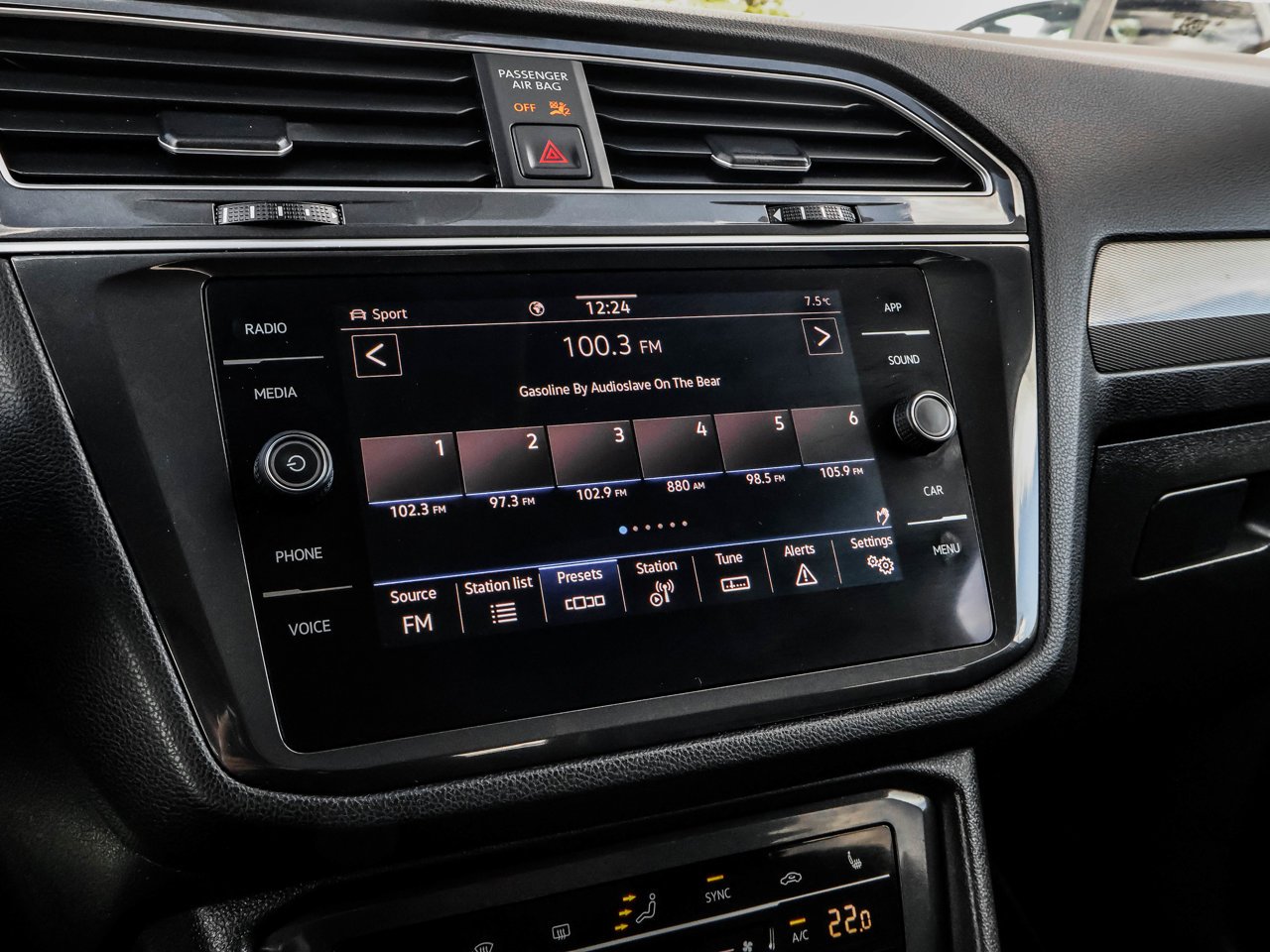2024 Volkswagen Tiguan Comfortline 4MOTION Grey Sherwood Park - photo #27
