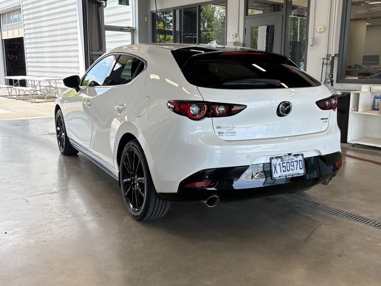 2026 MAZDA Mazda3 Sport GT avec moteur turbo BA TI i-ACTIV Snowflake White Pearl Châteauguay - photo #3