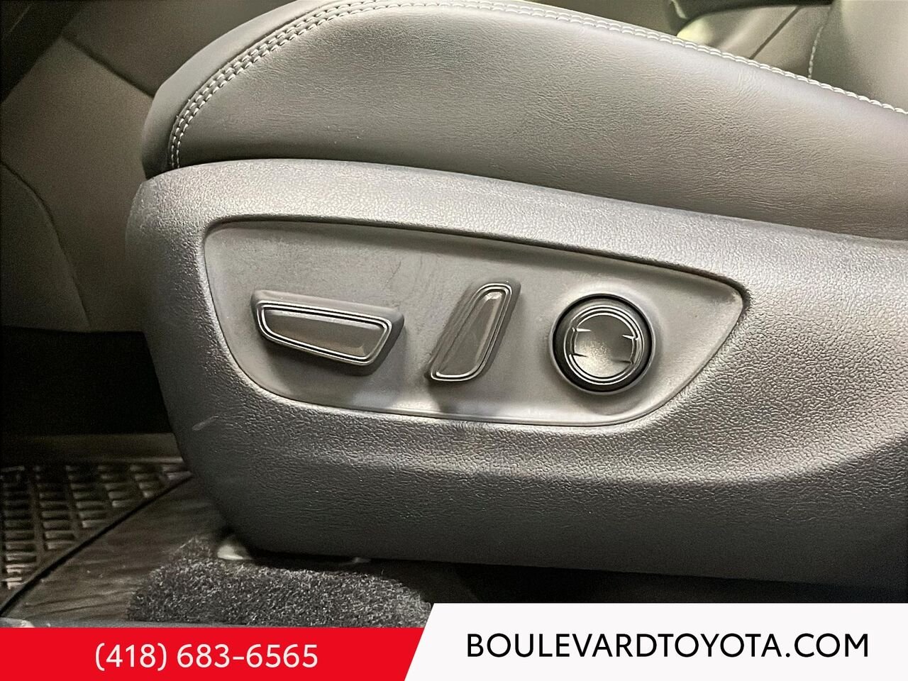 Toyota RAV4 531781-138 | XLE, AWD 2025 Blanc Québec - photo #9