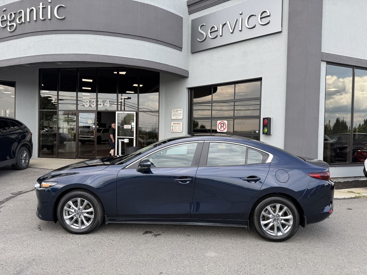 Mazda Mazda3 2025 Bleu Lac Mégantic - photo #1