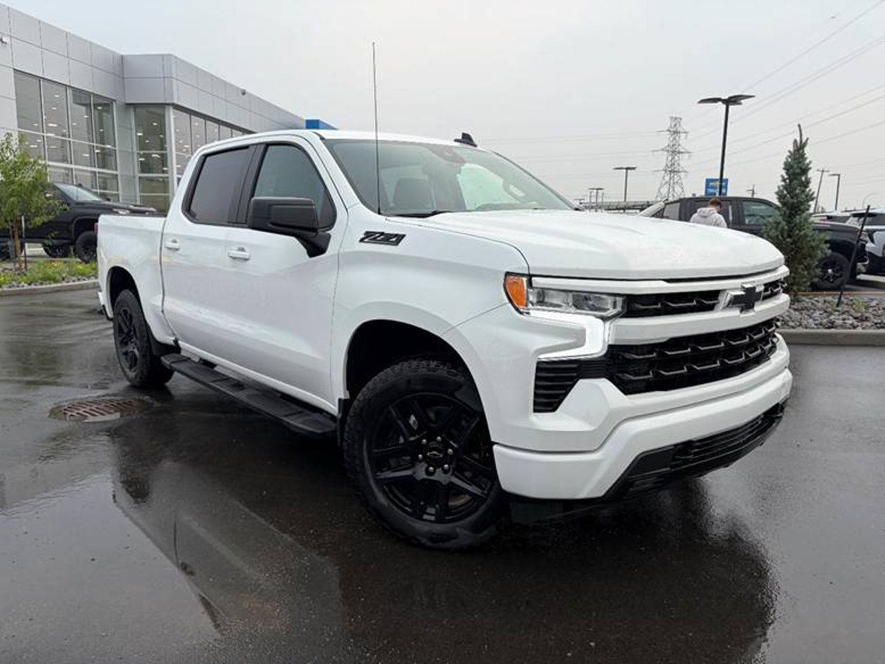 2024 Chevrolet Silverado 1500 4WD Crew Cab 147 RST White Sherwood Park - photo #1