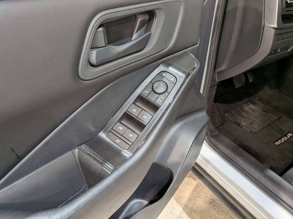 2024 Nissan Rogue AWD SV Moonroof White Val-David - photo #30
