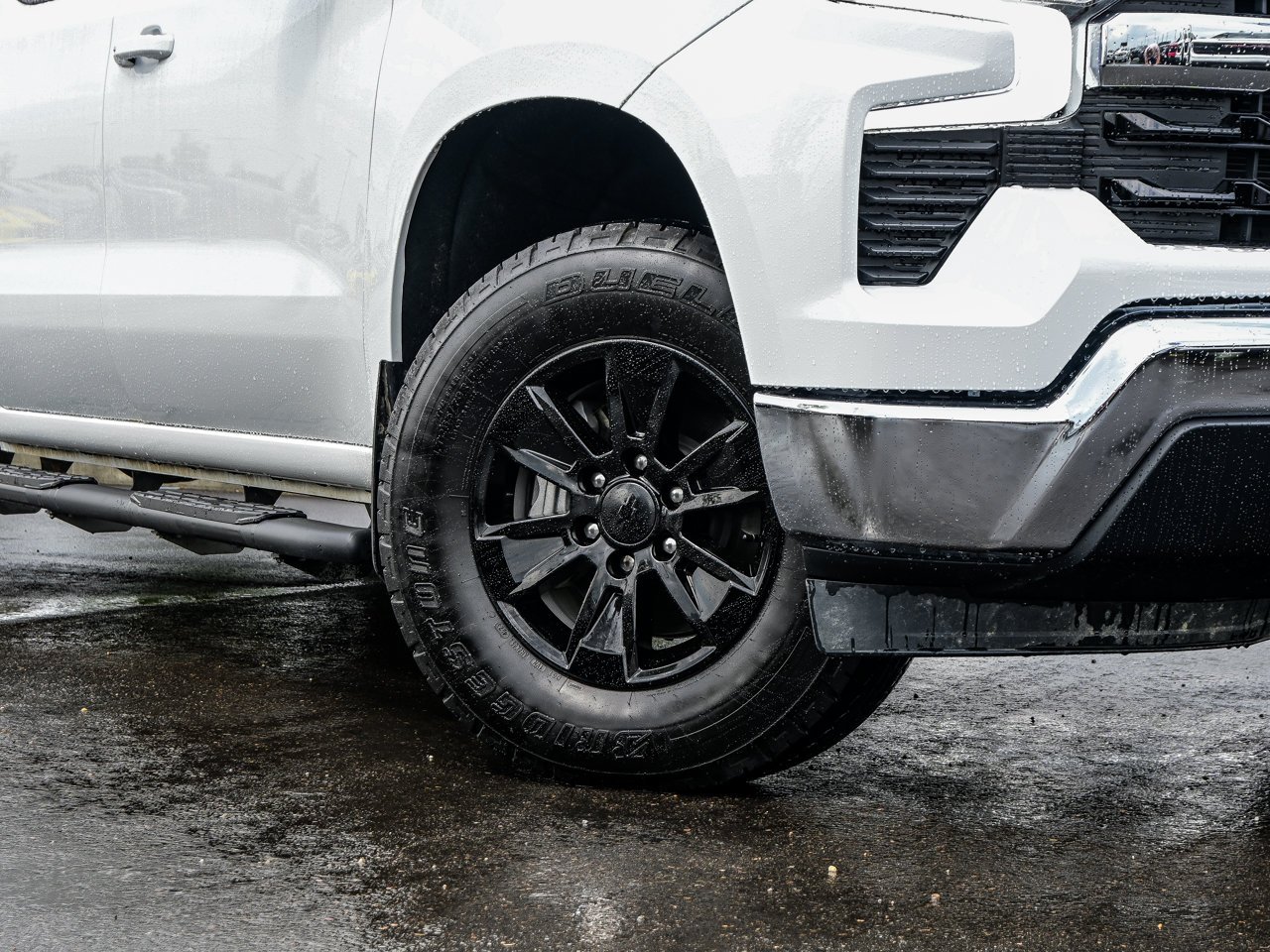 2026 Chevrolet Silverado 1500 4WD Crew Cab 147 LT White Sherwood Park - photo #5