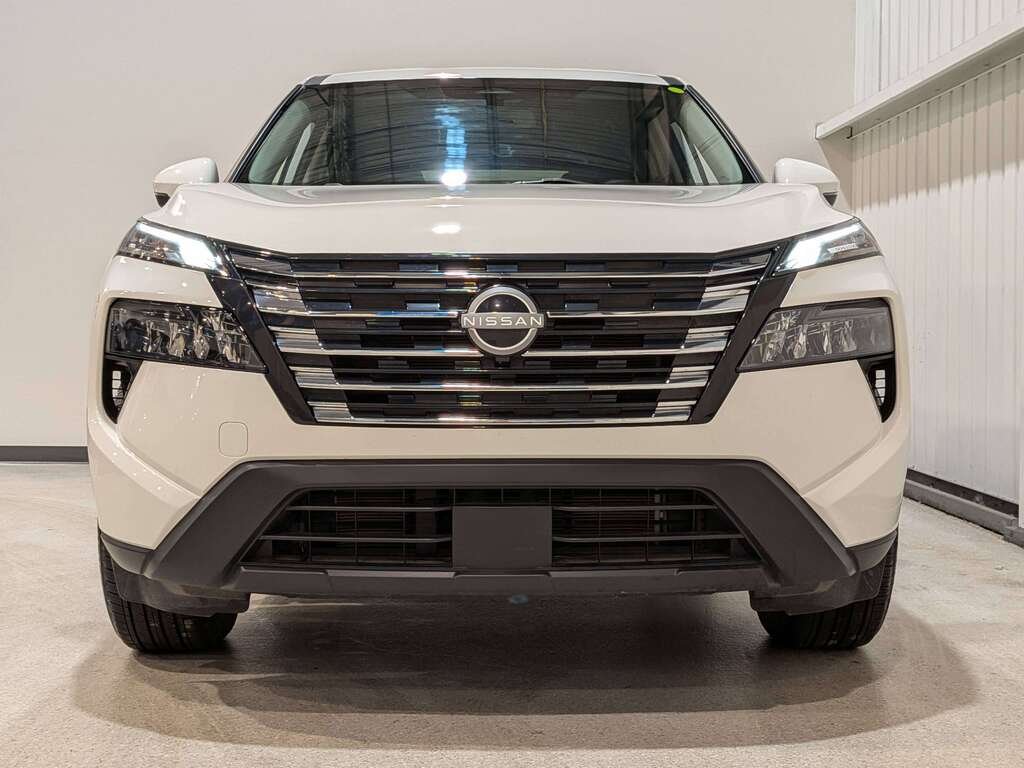 2024 Nissan Rogue AWD S White Val-David - photo #1