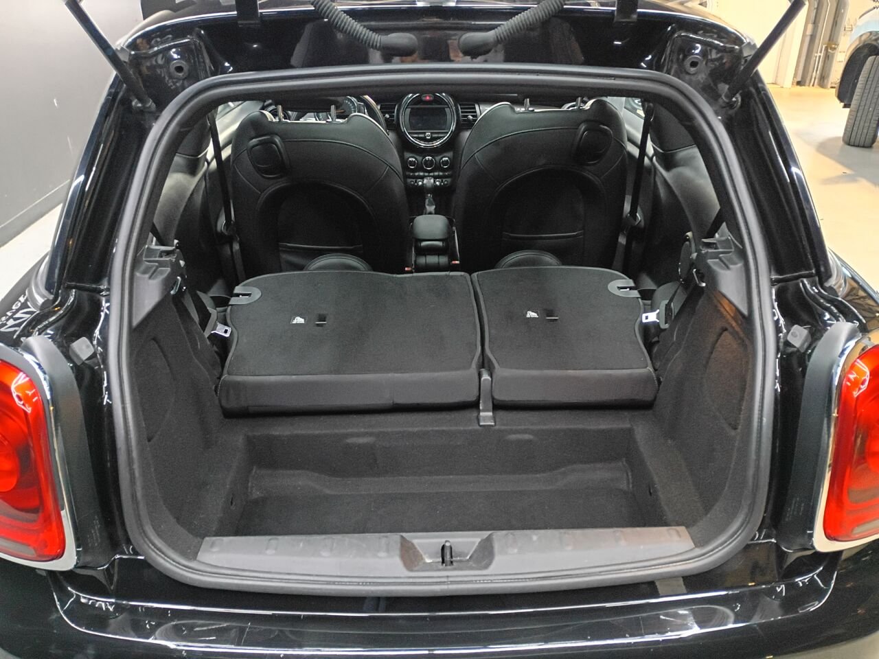 MINI 3 portes 2019 Noir Blainville - photo #12