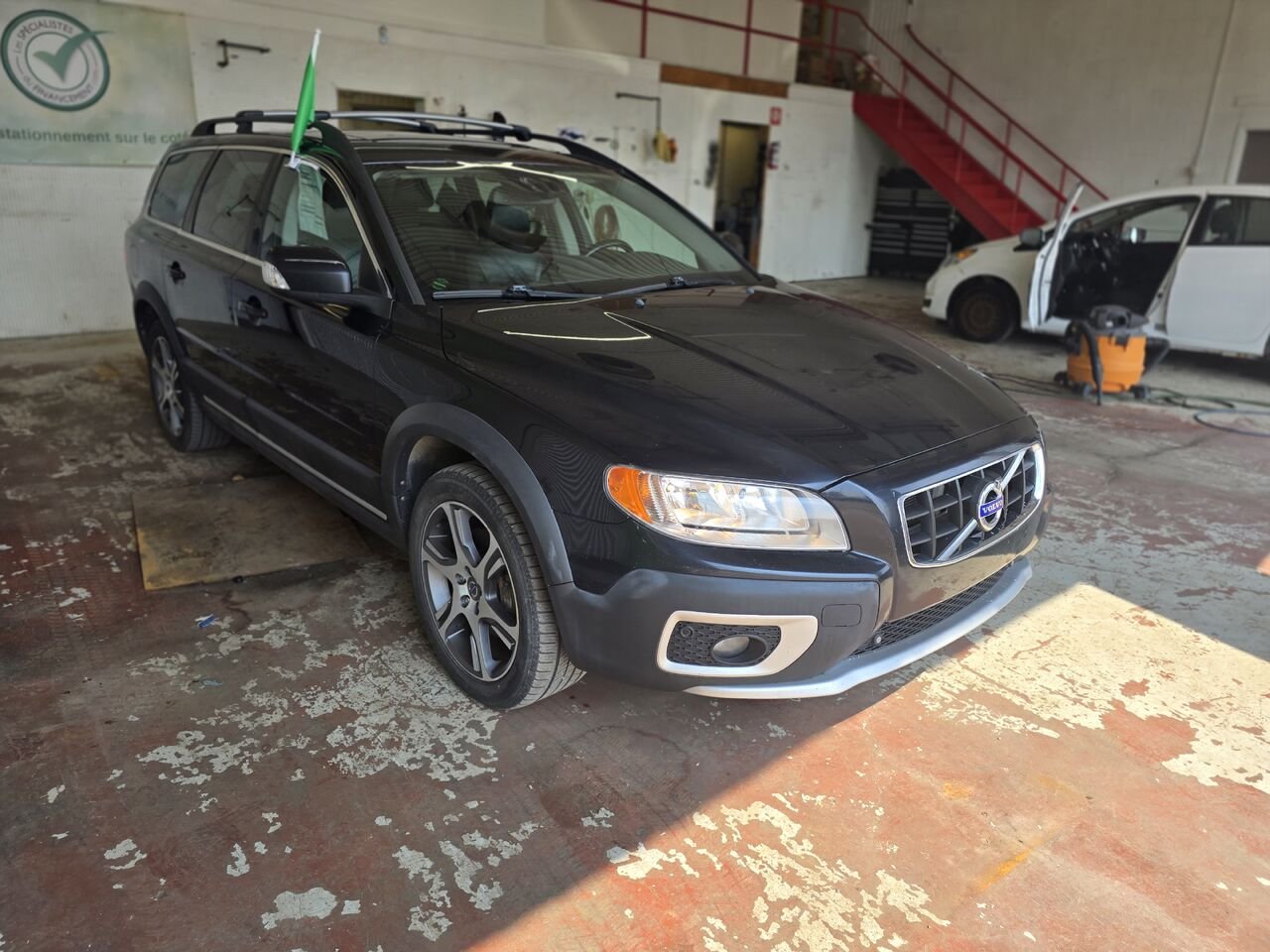 2012 Volvo XC70 Black  - photo #5
