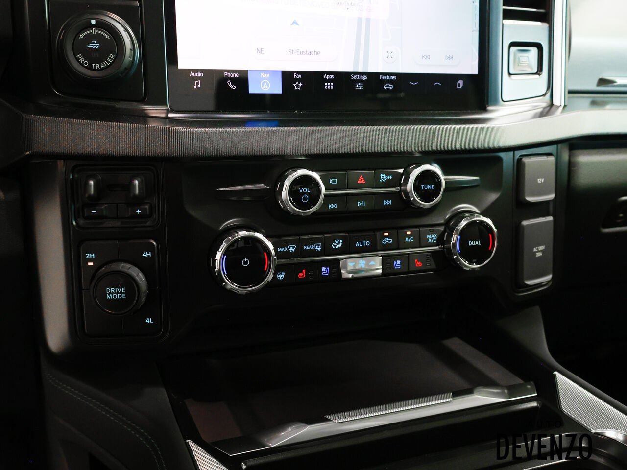 2026 Ford Super Duty F-450 DRW Black Saint-Eustache - photo #18
