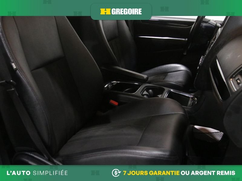 Dodge GR Caravan 821385 | Premium Plus AUTO AC CUIR GR ELECT MAGS CAM RECUL 2020 Blanc Laval - photo #32