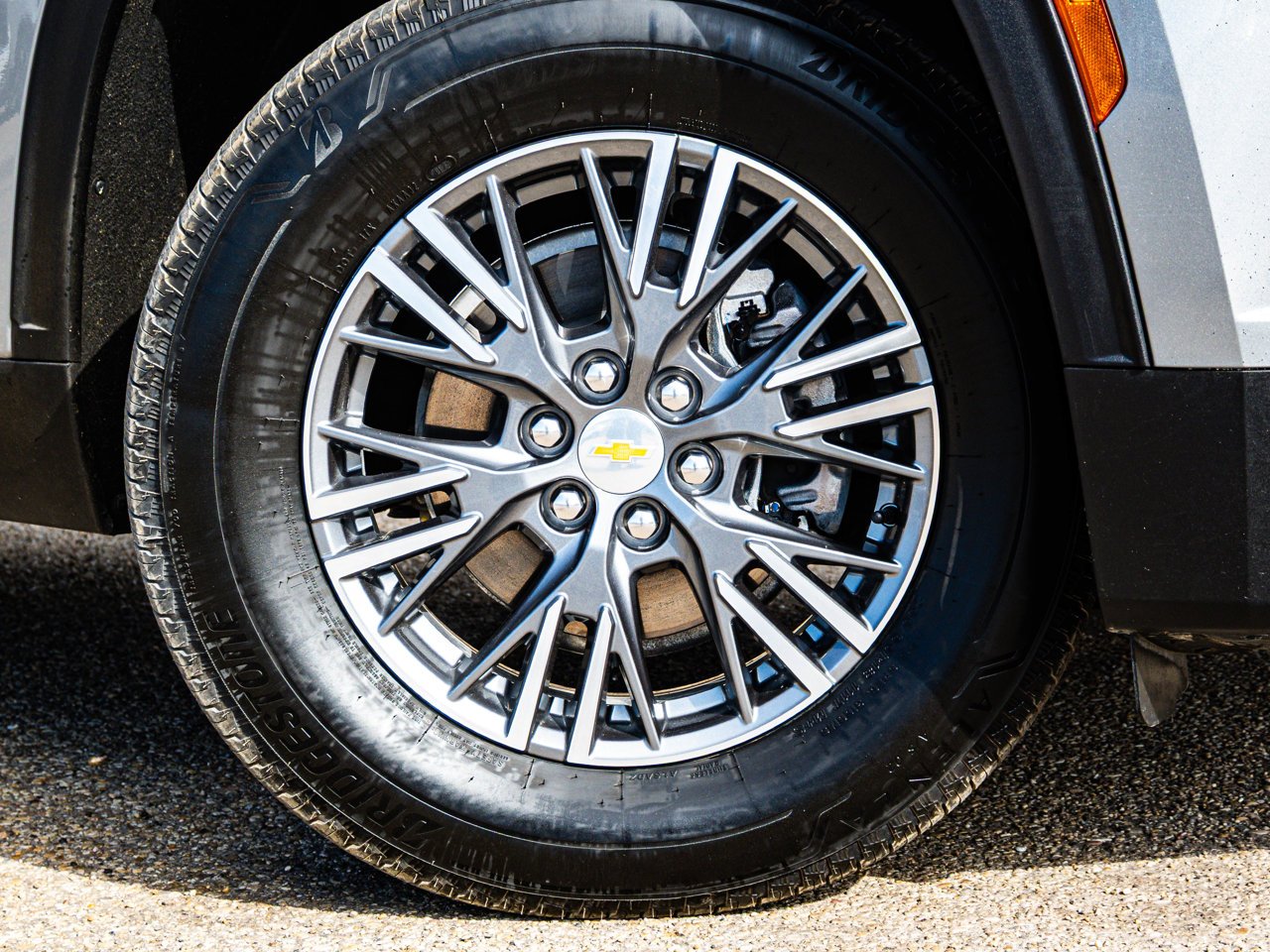 2026 Chevrolet Traverse AWD 4dr LT Grey Sherwood Park - photo #4