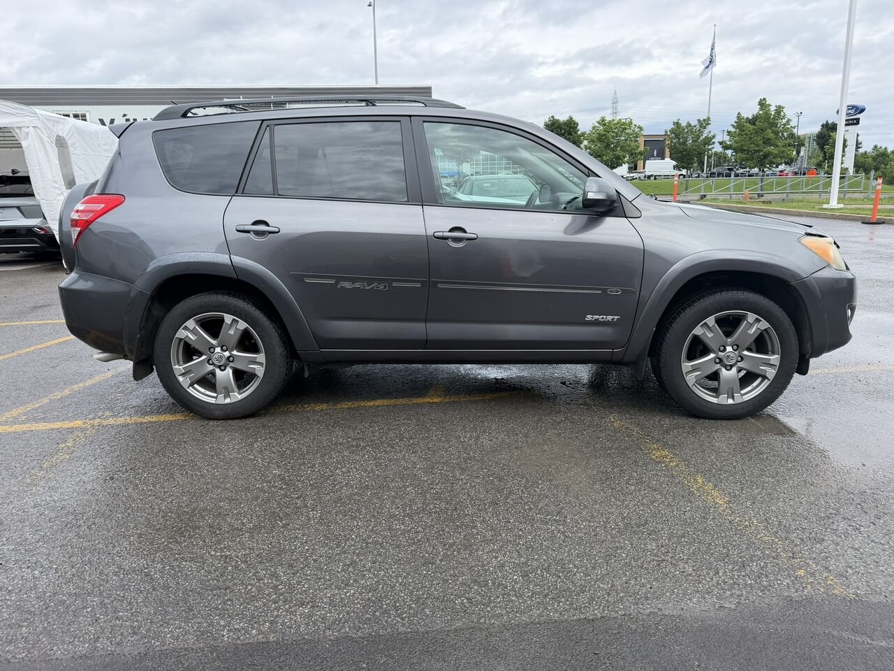 2010 Toyota RAV4 SPORT **IMPECCABLE** Grey Laval - photo #8