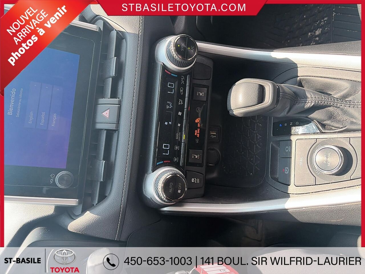 TOYOTA RAV4 Hybride 2023 Blanc Saint-Basile-le-Grand - photo #7