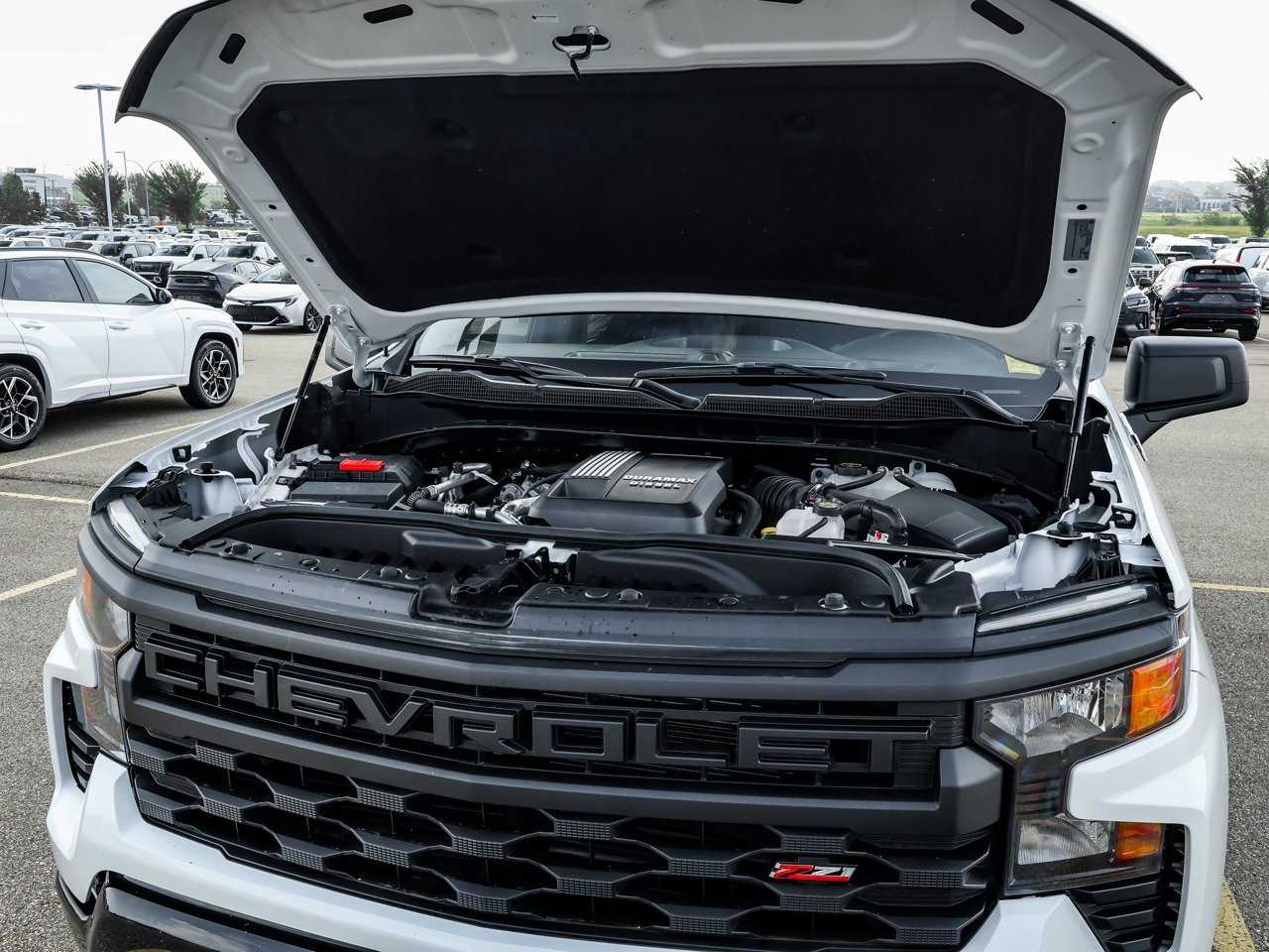 2024 Chevrolet Silverado 1500 4WD Crew Cab 147 Custom Trail Boss White Sherwood Park - photo #9