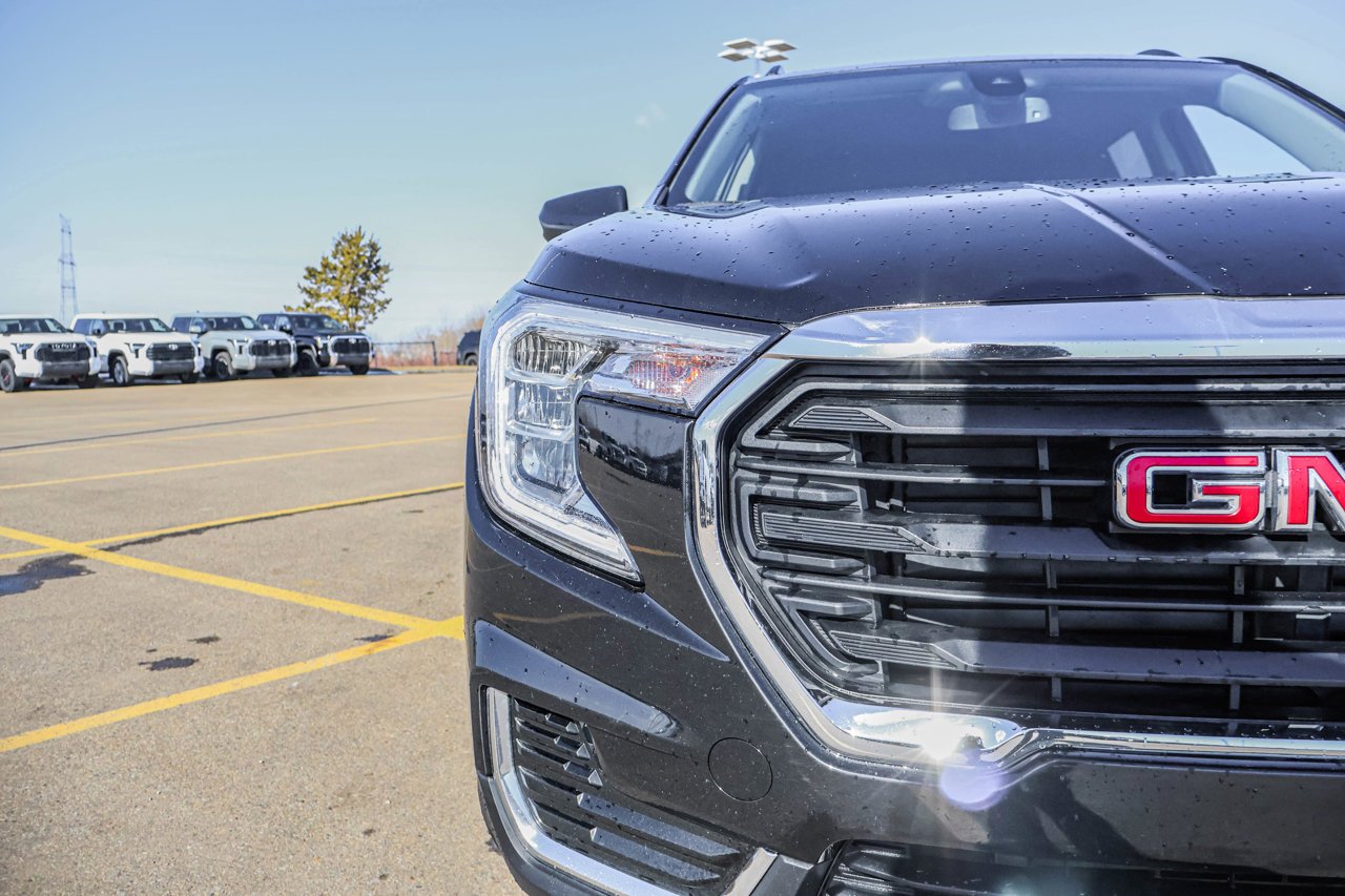 2024 GMC Terrain AWD 4dr SLE Black Sherwood Park - photo #4