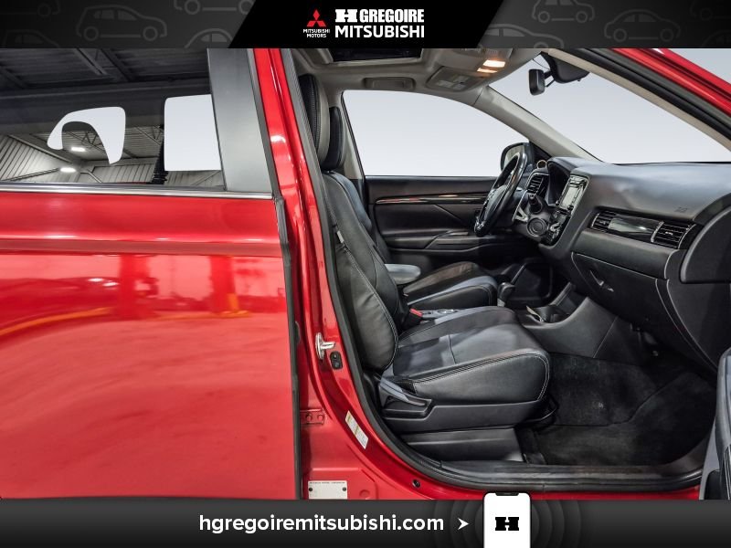2016 Mitsubishi Outlander Red Blainville - photo #16
