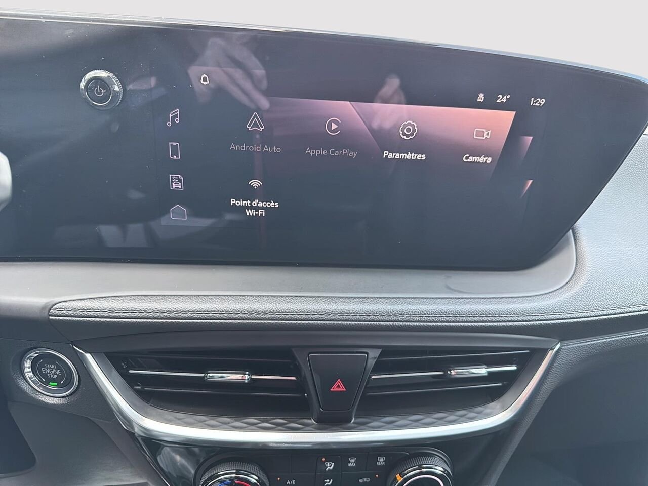 2024 Buick Encore GX White Rouyn-Noranda - photo #12