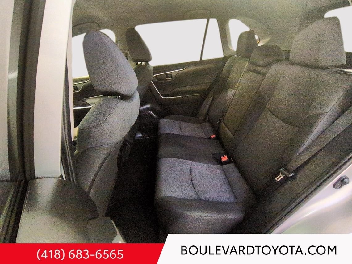 Toyota RAV4 531712-119 | LE, AWD 2024 Ciel argent métallisé Québec - photo #13