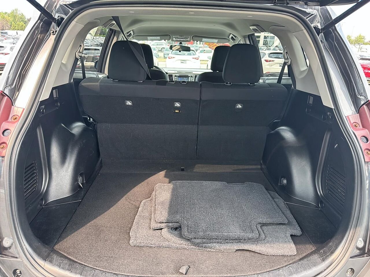 Toyota RAV4 2015 Argent Rouyn-Noranda - photo #7