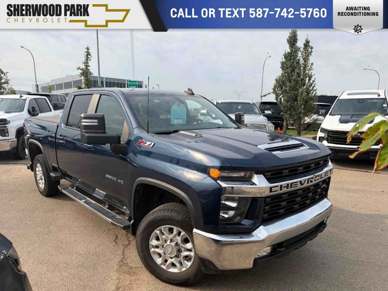 2020 Chevrolet Silverado 3500HD 4WD Crew Cab 159 LT Blue Sherwood Park - photo #0